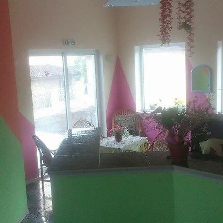 Hostel Вила “Златното Руно” *